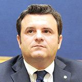 ministro centinaio q
